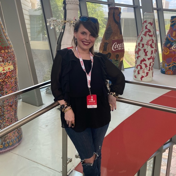 Meet your Posher, Jennifer - Picture 6 of 7